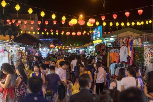 Chợ Đêm Nha Trang: Điểm Đến Ăn Uống, Mua Sắm & Khám Phá Về Đêm image