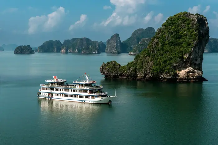 Ha Long Bay Deluxe Cruise 2D1N card image