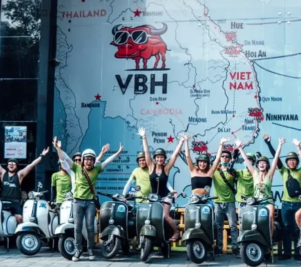 vietnam backpackers hostel trip